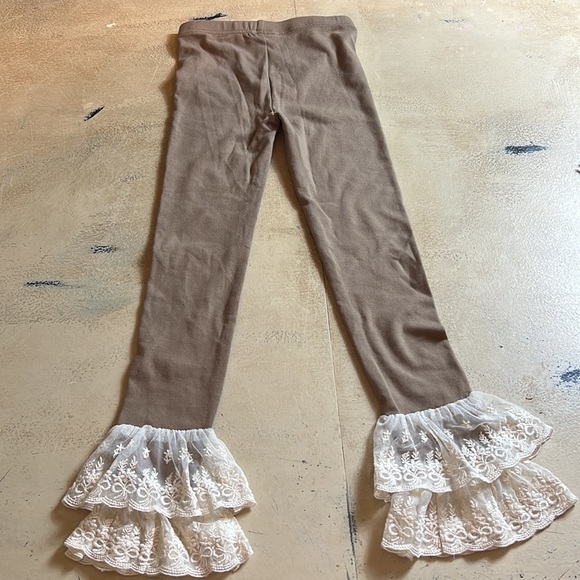 ML kids, lace hem leggings, stretchy and soft, size 7, NWOT, taupe - Picture 3 of 6